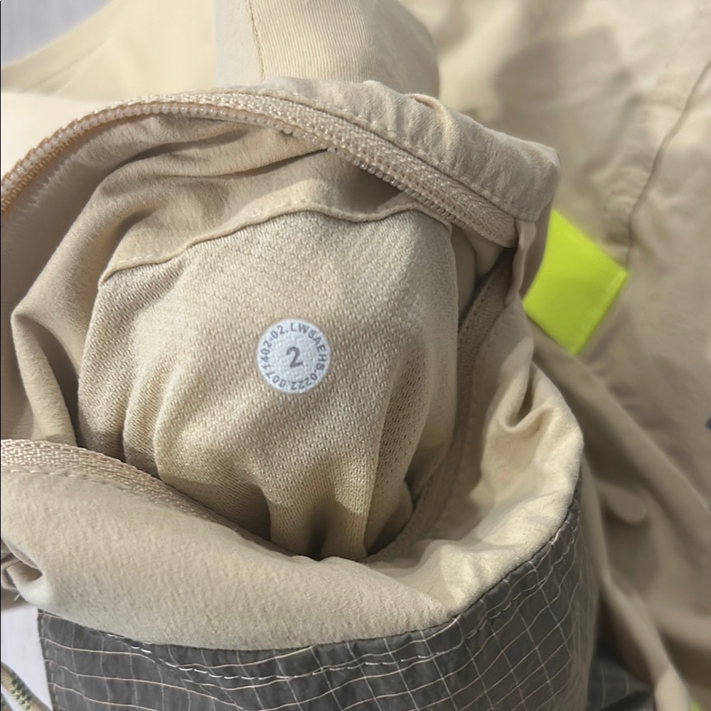 Lululemon Multi-Pocket Cargo High-Rise Hiking Skirt - Picture 7 of 7
